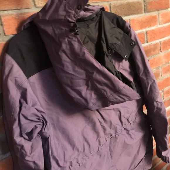 The North Face Reign On Colorblocked Hooded Jacket - Picture 3 of 3